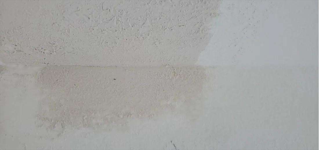 Knockdown texture applied to ceiling and wall surfaces for finished appearance — Zomg The Handyman