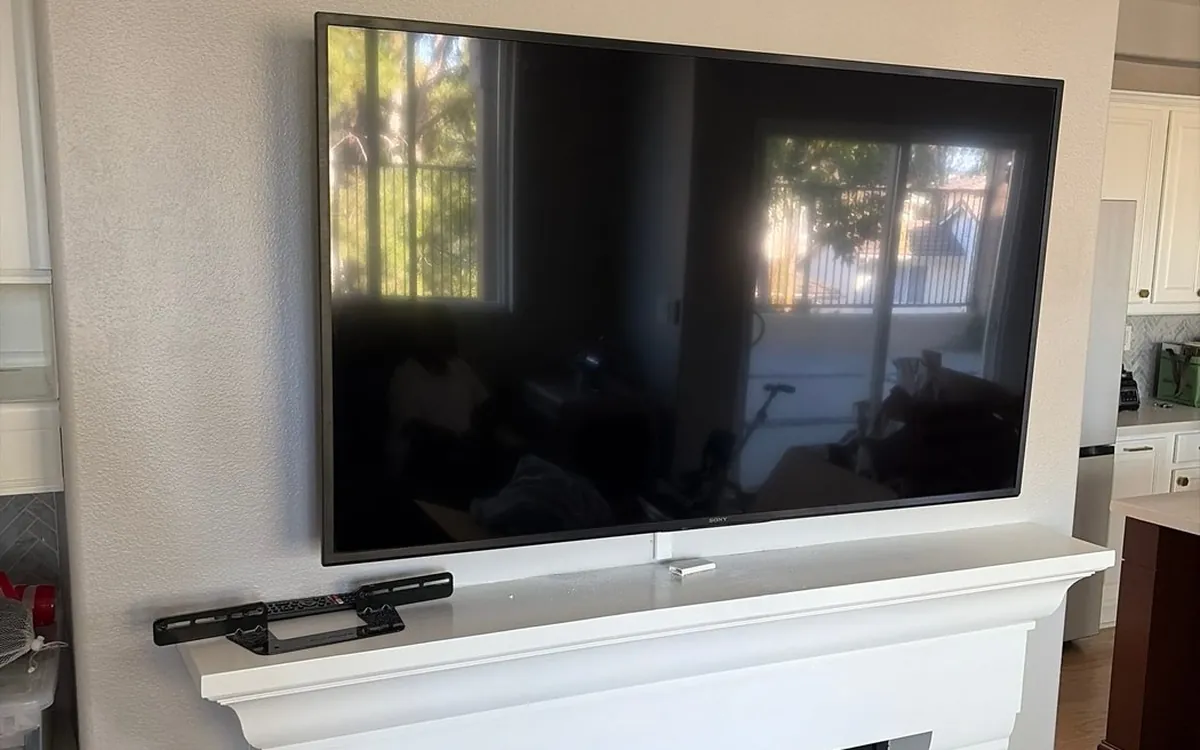 TV mounted by Zomg