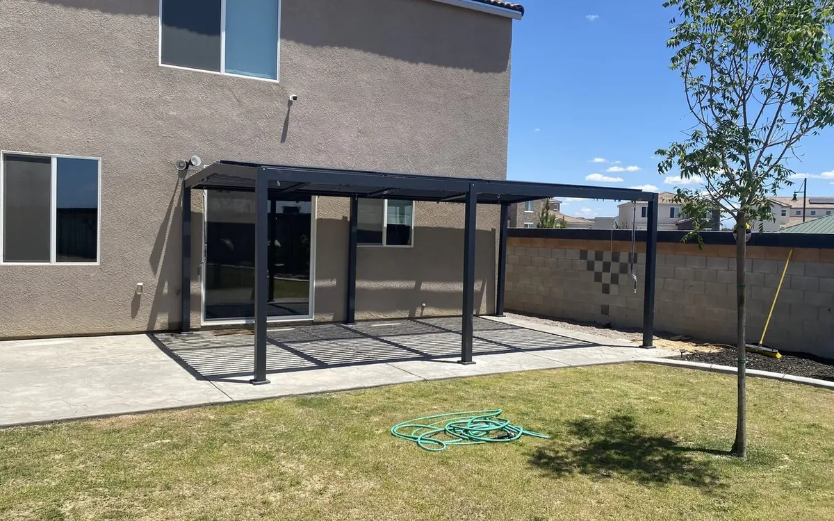 Louvered pergola with the roof open, assembled by Zomg